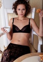 Света, 8 495 198-02-03 Света — рабыня в Москве