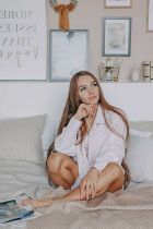 Лаура, 8 985 994-87-48 самая дешевая шлюха Лаура, 22 лет