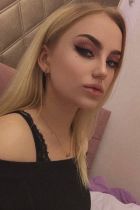 Заказать девушку от 10000 руб. в час (Варя, 18 лет)