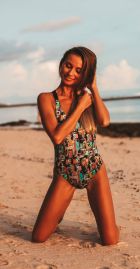 Марина, 8 967 259-22-32 вызов проститутки в Москве (Марина, от 6000 руб. в час)